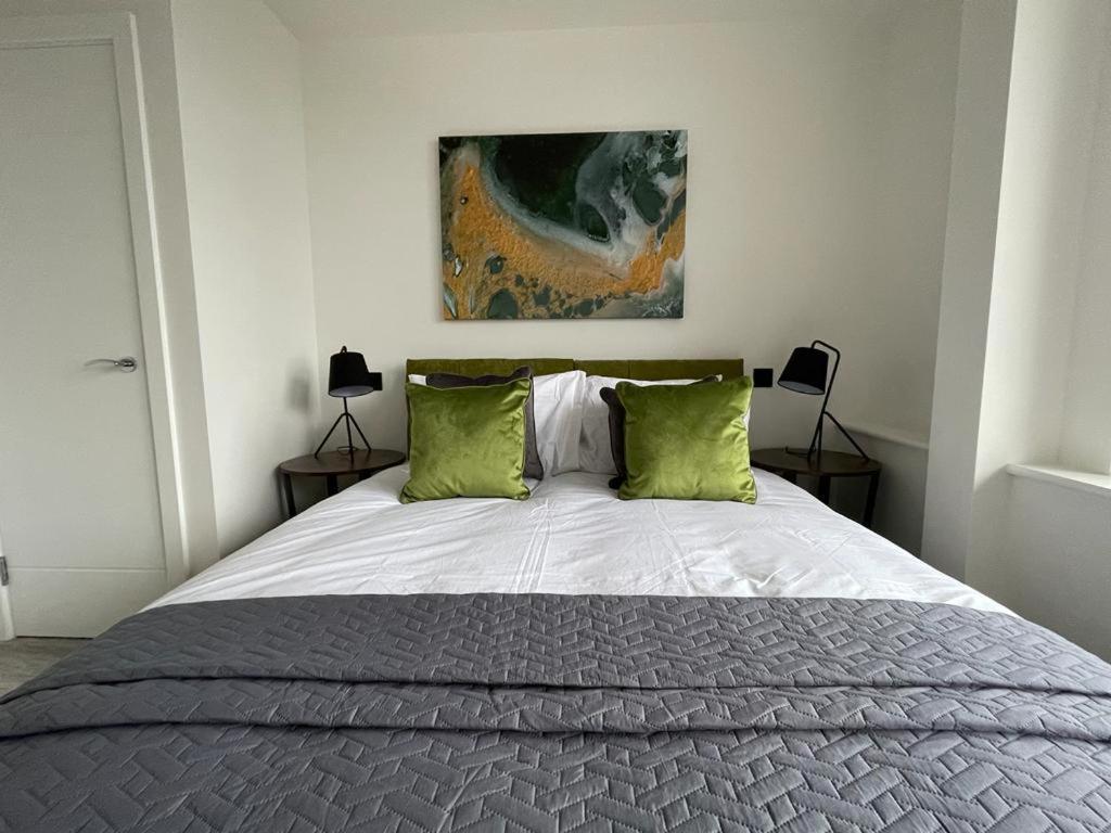 Kingsbridge Point - Cosy One Bed Apartments Near Town Centre, Swindon Exterior photo