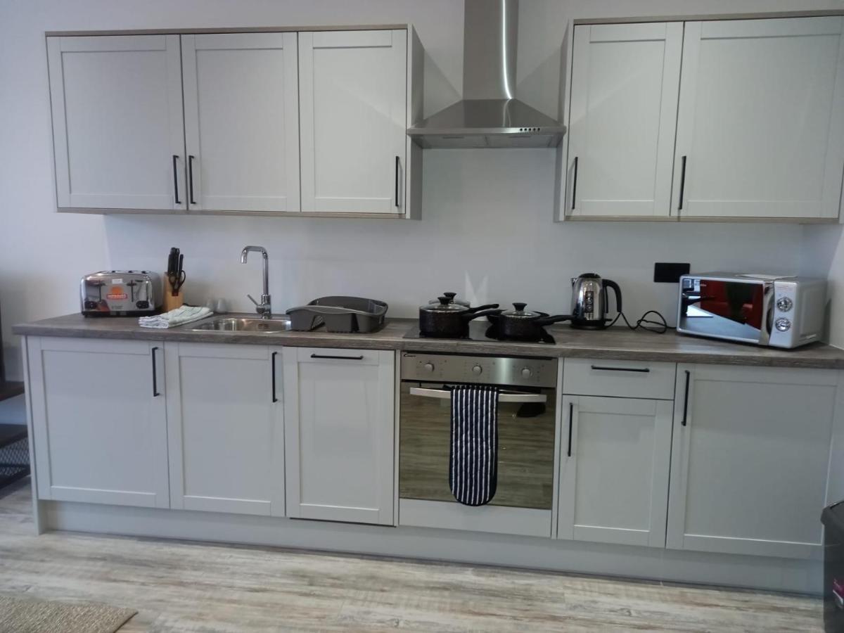 Kingsbridge Point - Cosy One Bed Apartments Near Town Centre, Swindon Exterior photo