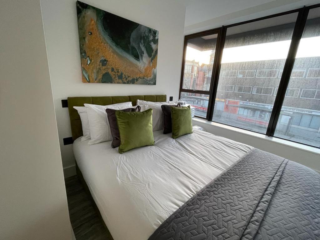 Kingsbridge Point - Cosy One Bed Apartments Near Town Centre, Swindon Exterior photo