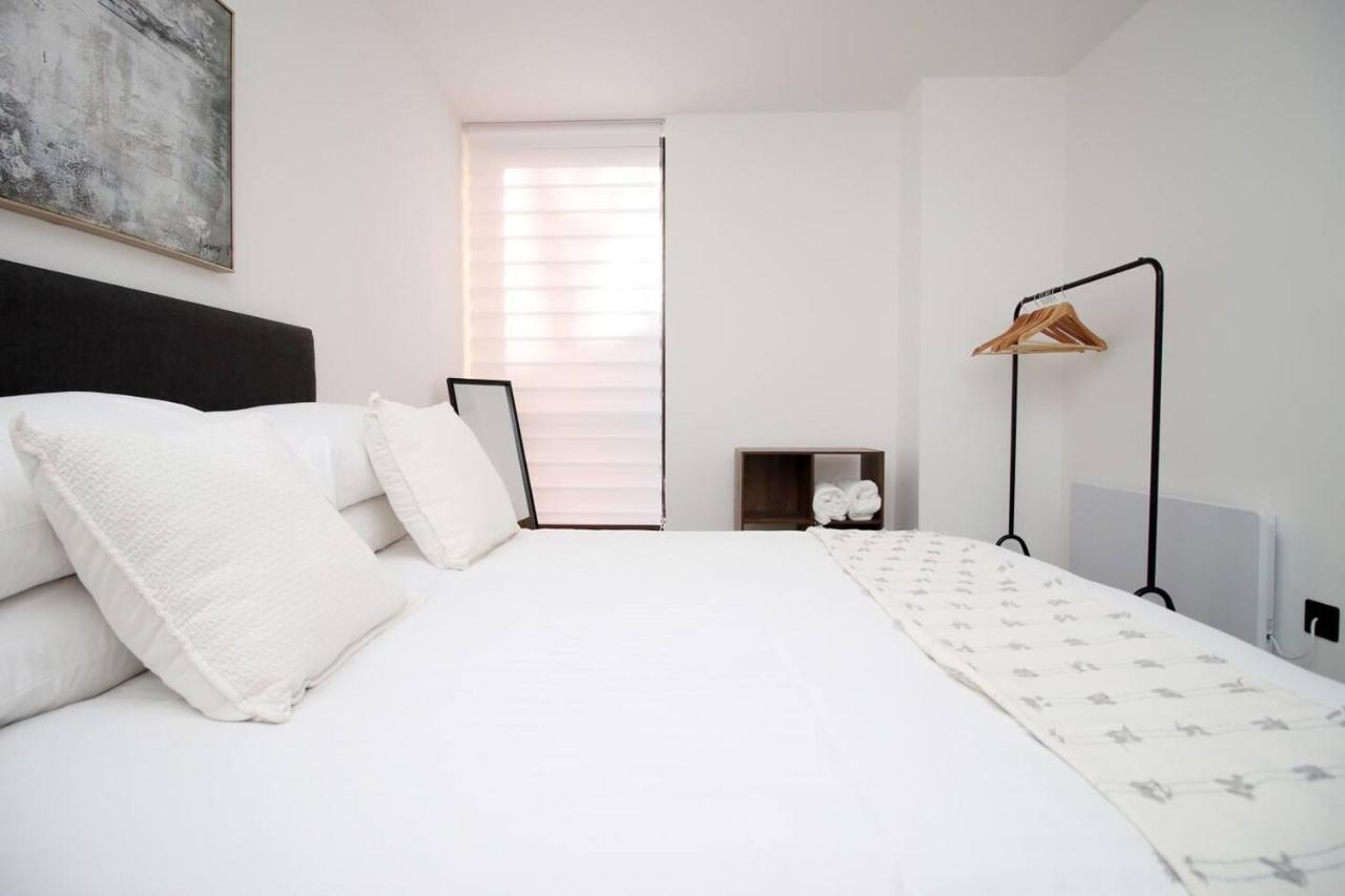 Kingsbridge Point - Cosy One Bed Apartments Near Town Centre, Swindon Exterior photo