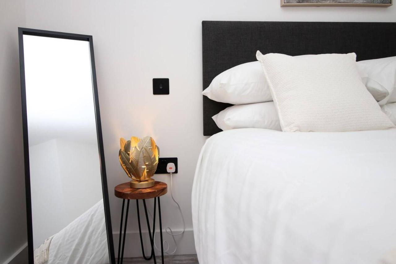 Kingsbridge Point - Cosy One Bed Apartments Near Town Centre, Swindon Exterior photo
