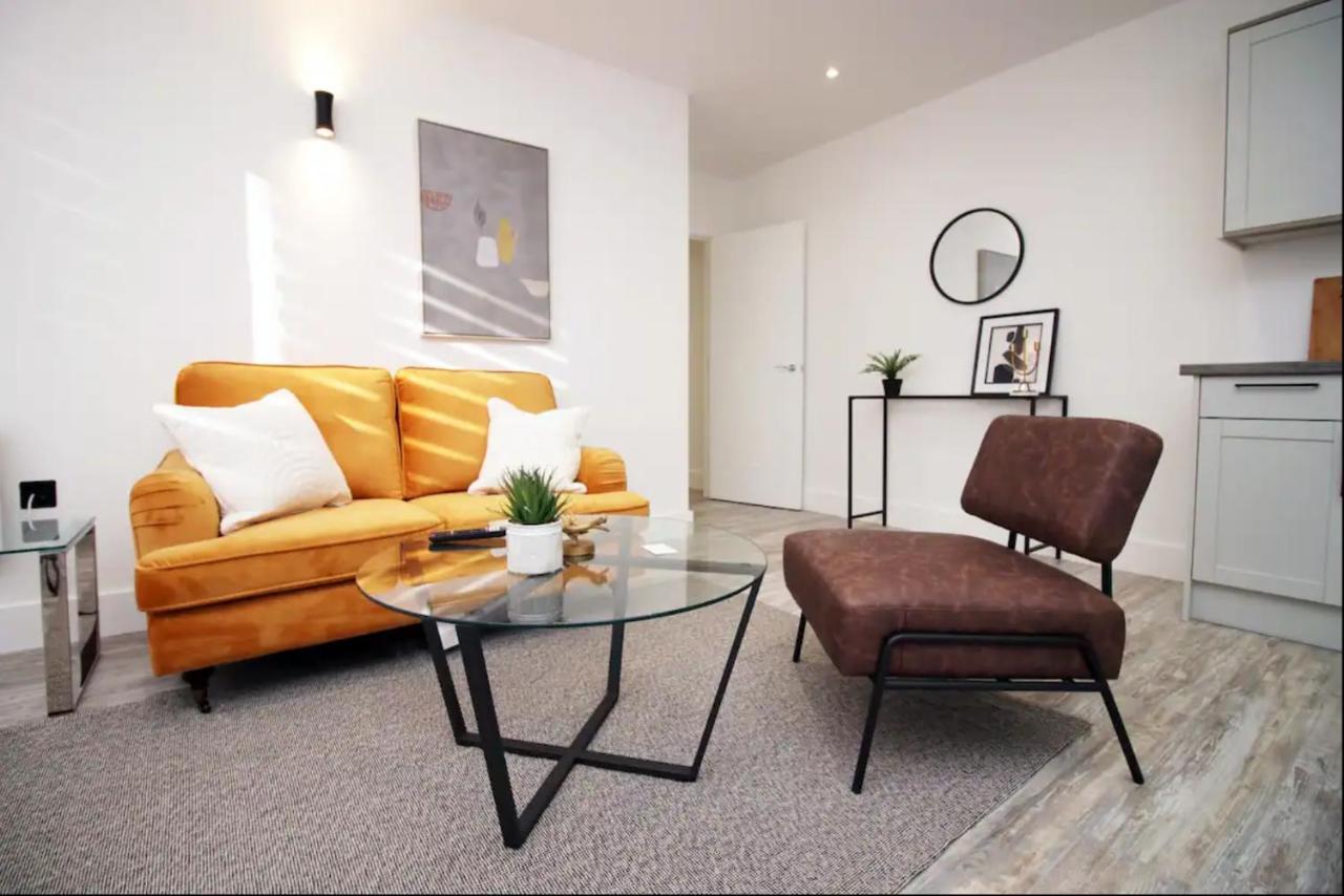 Kingsbridge Point - Cosy One Bed Apartments Near Town Centre, Swindon Exterior photo