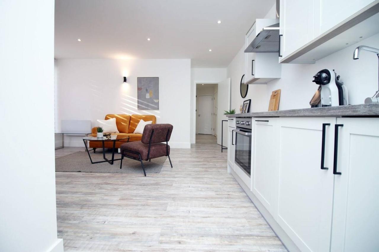 Kingsbridge Point - Cosy One Bed Apartments Near Town Centre, Swindon Exterior photo