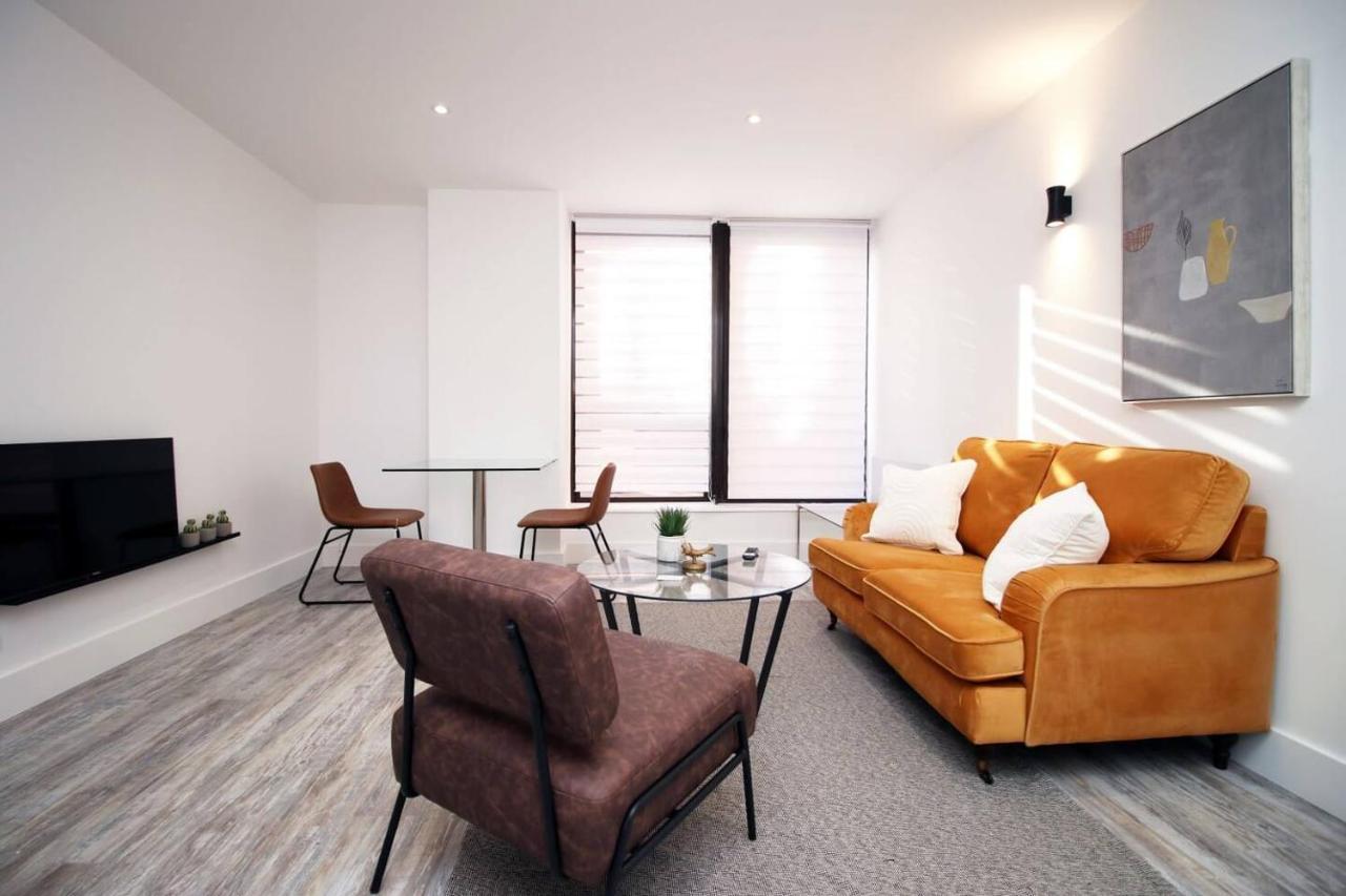 Kingsbridge Point - Cosy One Bed Apartments Near Town Centre, Swindon Exterior photo