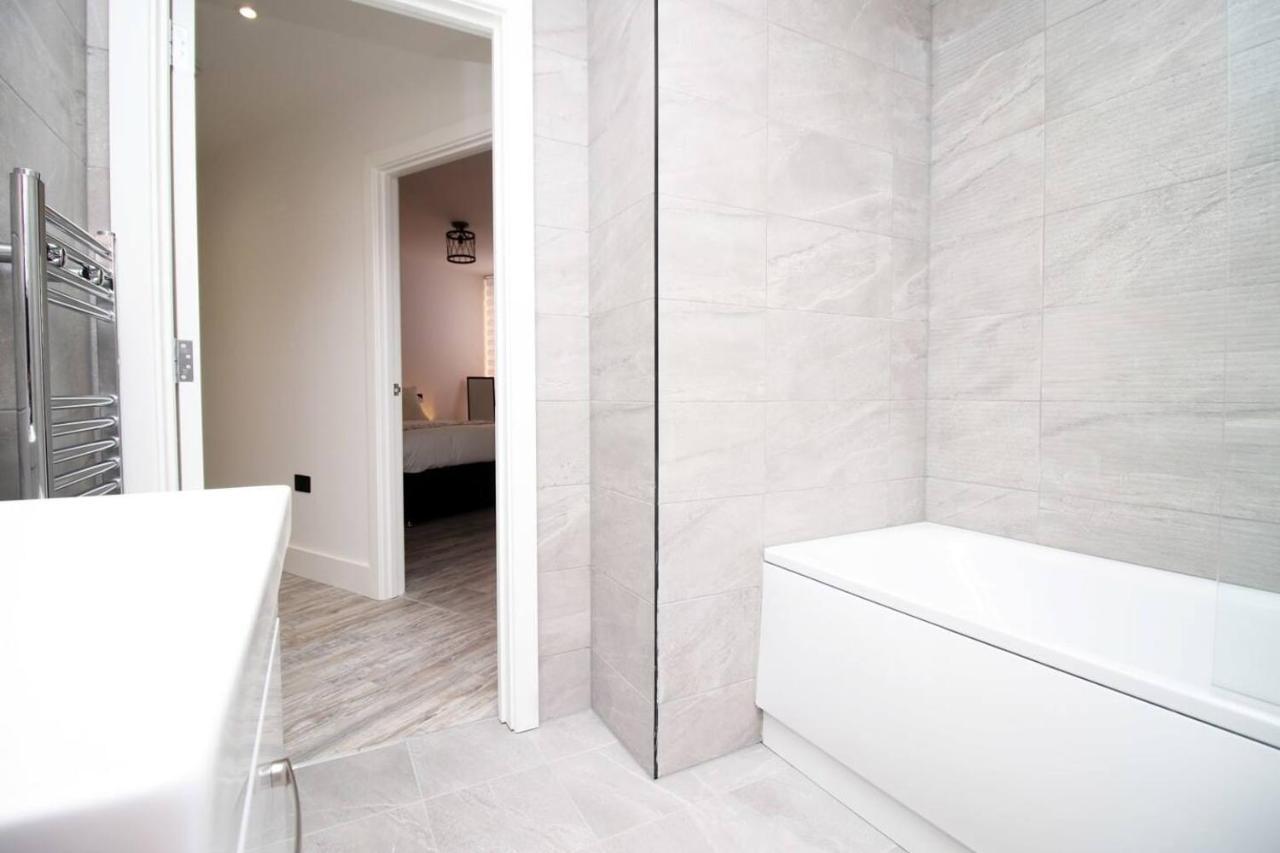 Kingsbridge Point - Cosy One Bed Apartments Near Town Centre, Swindon Exterior photo