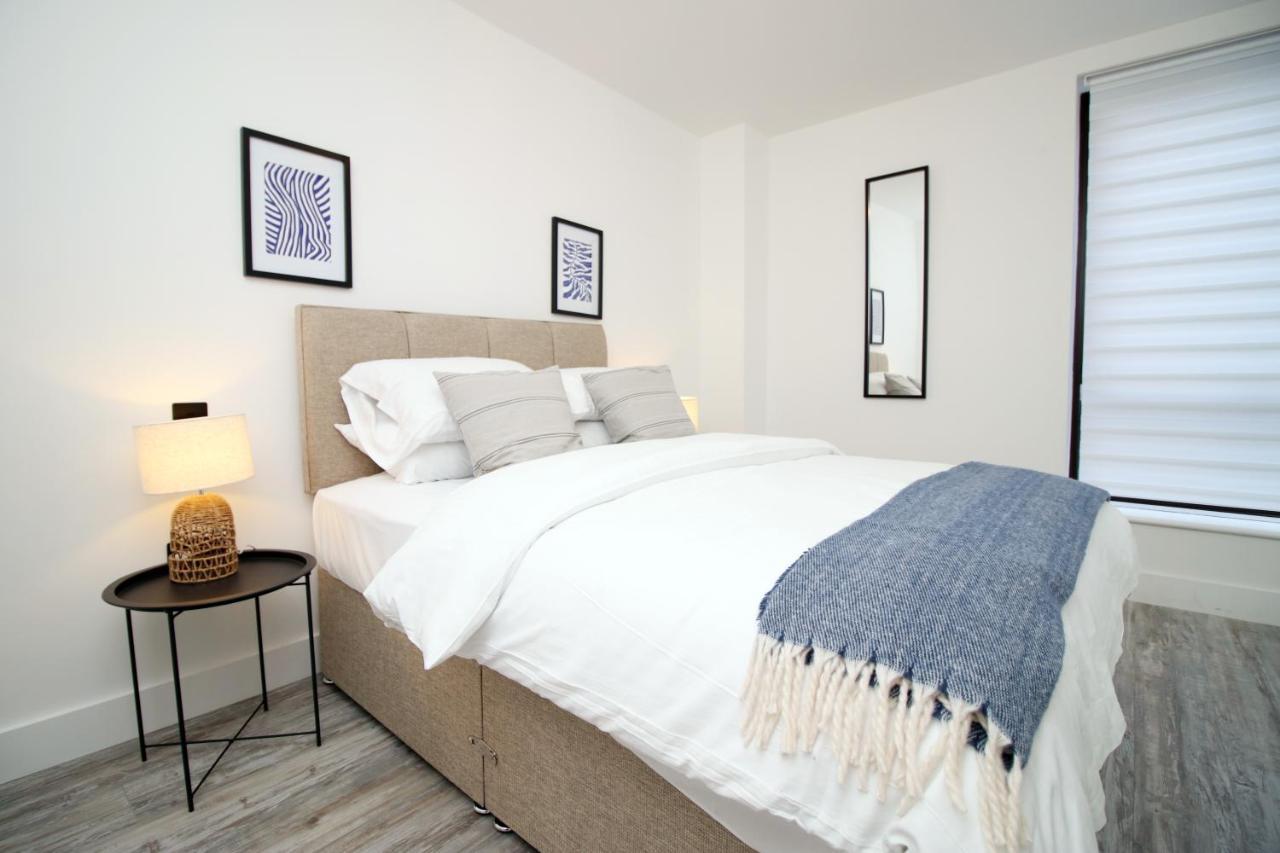 Kingsbridge Point - Cosy One Bed Apartments Near Town Centre, Swindon Exterior photo