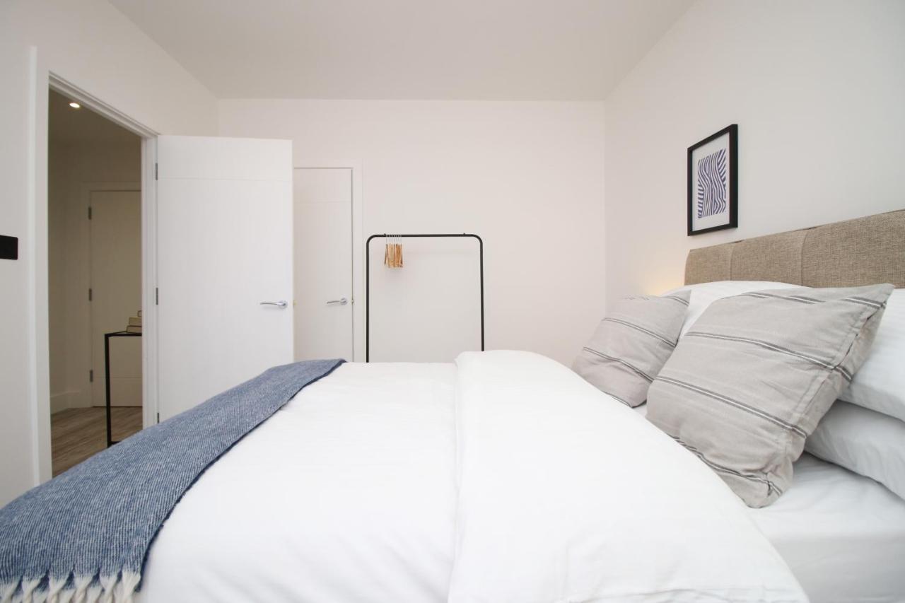 Kingsbridge Point - Cosy One Bed Apartments Near Town Centre, Swindon Exterior photo