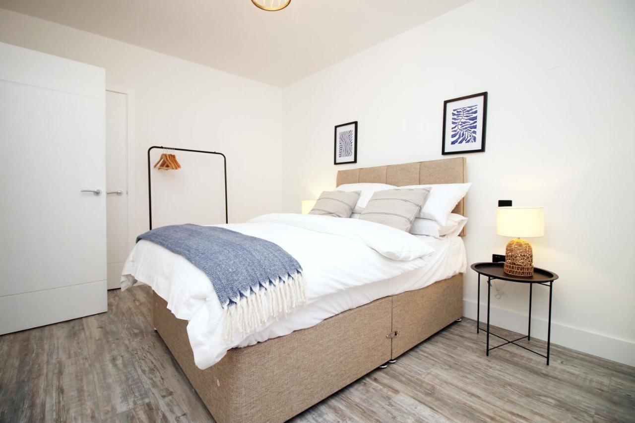 Kingsbridge Point - Cosy One Bed Apartments Near Town Centre, Swindon Exterior photo